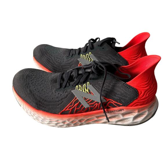 New Balance Black and Red Athletic Shoes - Picture 1 of 7